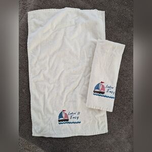 Set of 2 Hand Towels 'Lakin' it Easy'